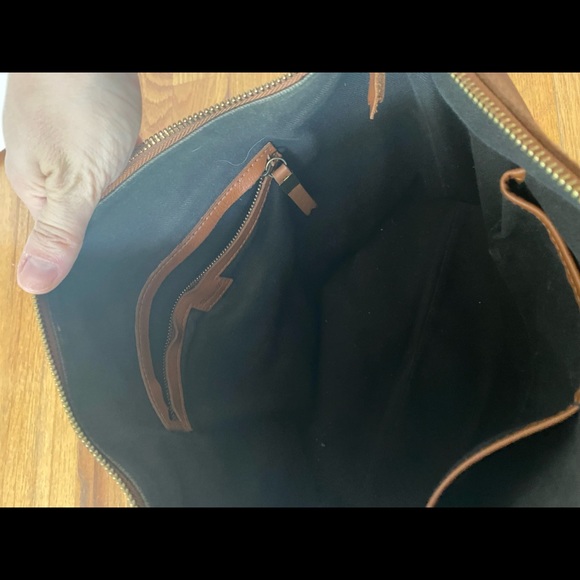 Madewell Zip Transport Tote in English Saddle - Picture 5 of 9